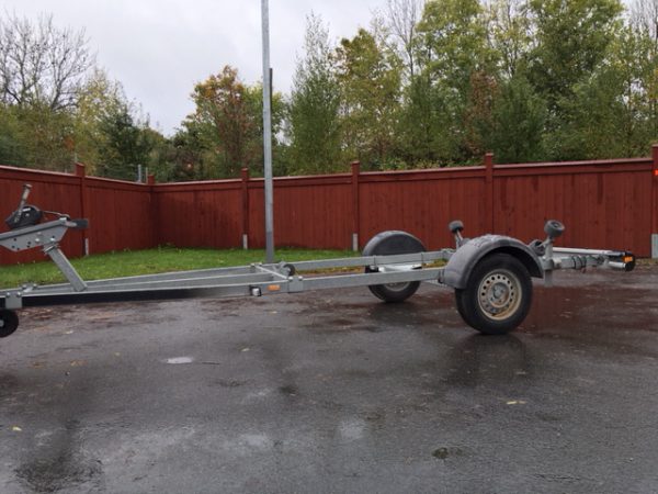 Fogelsta båttrailer 654U