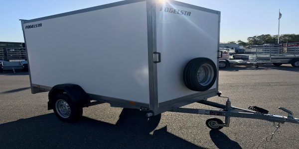 Begagnat skåpsläp Fogelsta 7260
